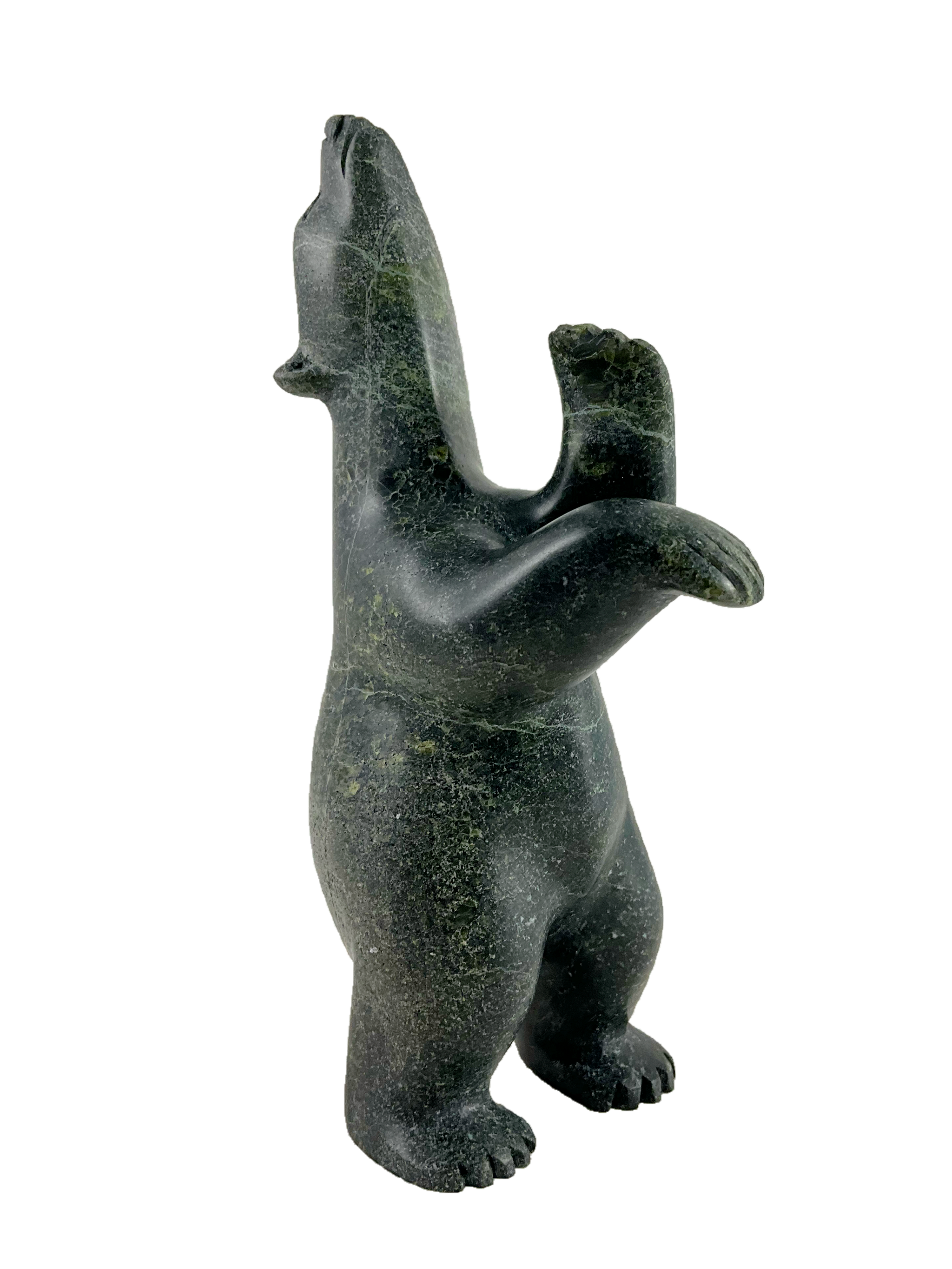 Standing bear by Quaraq Ningusuitok