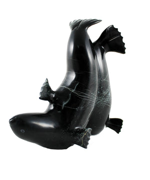 Seal couple by Ning Ashoona